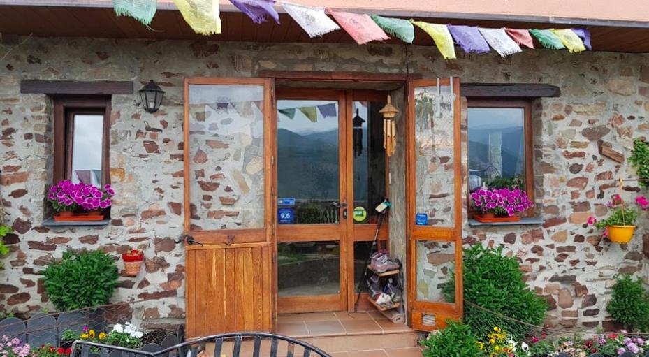 La Trucha Del Arco Iris Acomodação com café da manhã El Acebo de San Miguel Exterior foto